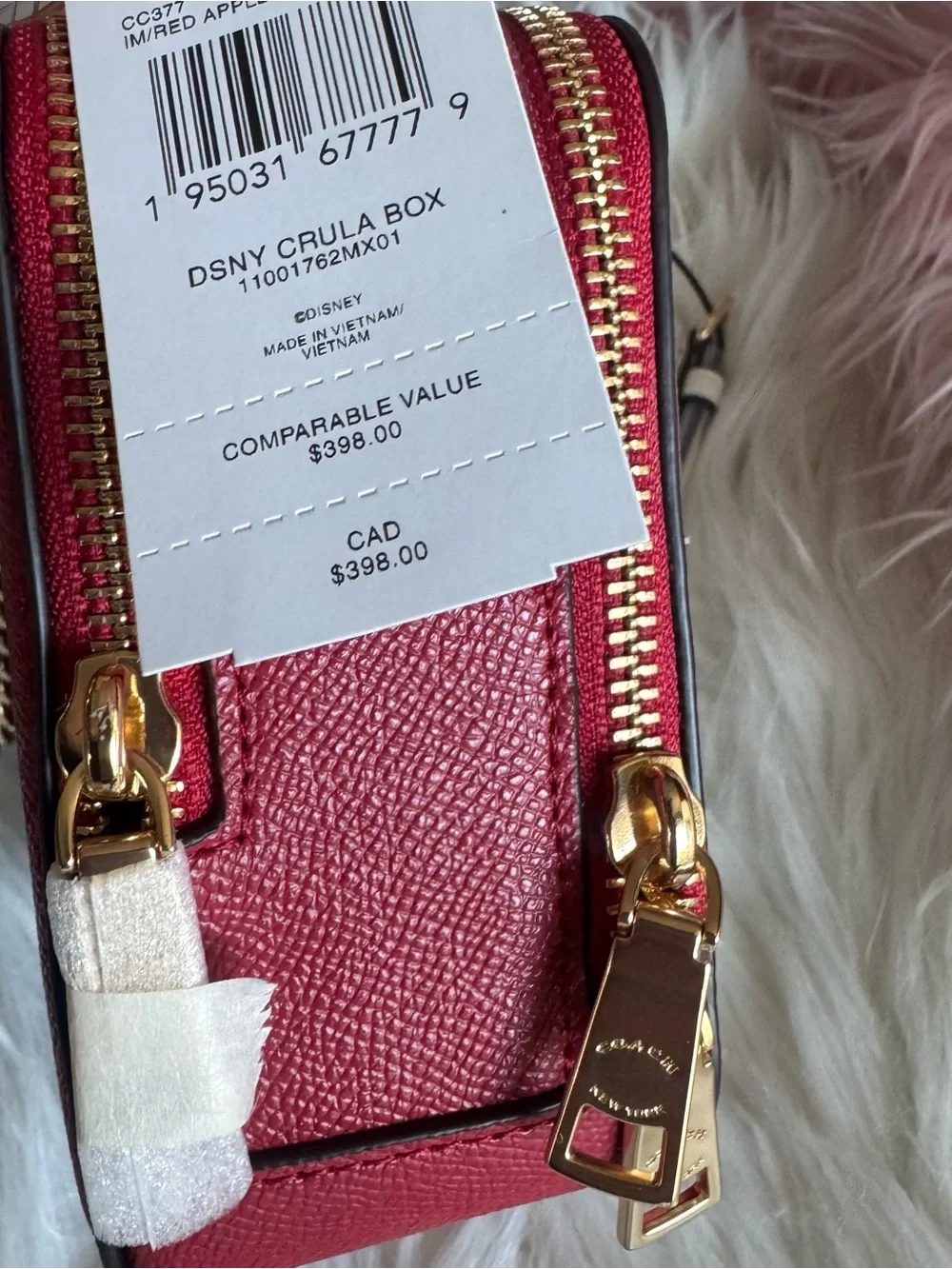 2022 Coach Disney x CoachBox Crossbody Cruella Motif leather Red Apple Multi Bag
